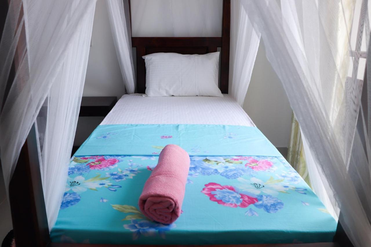 Sakura Calm Rest Bed & Breakfast Mirissa Eksteriør bilde