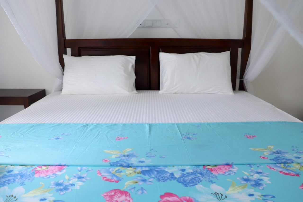 Sakura Calm Rest Bed & Breakfast Mirissa Eksteriør bilde